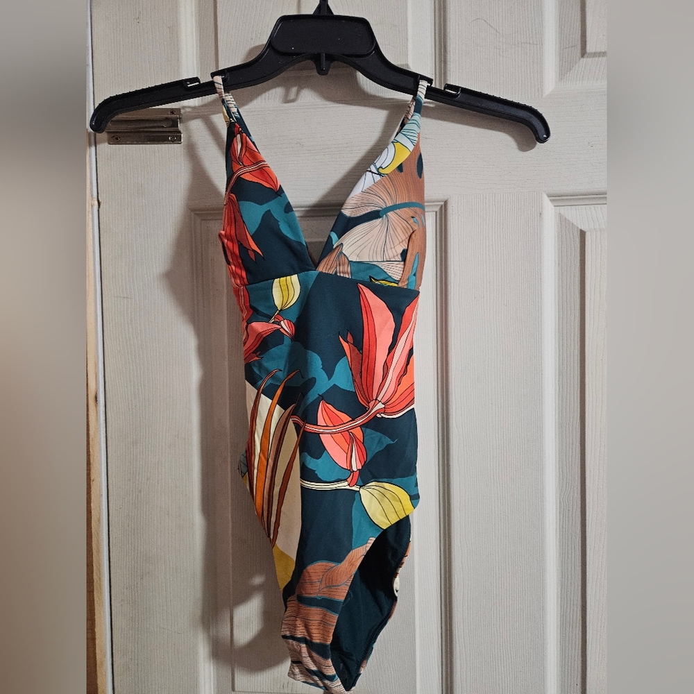 CALIA Swim Triangle Strappy Back One Piece: BOTANICAL PRINT SEA GREEN: NWT: SZ 4